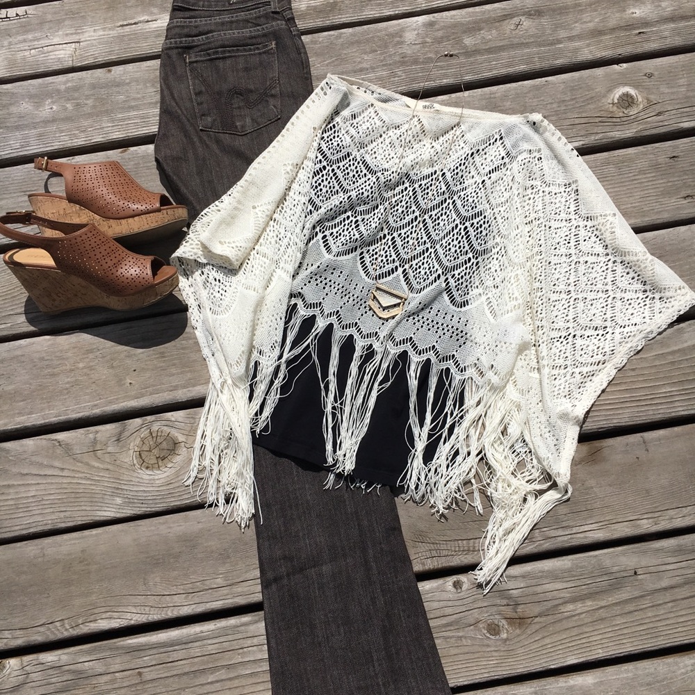 Fringe/crochet kimono 🌻